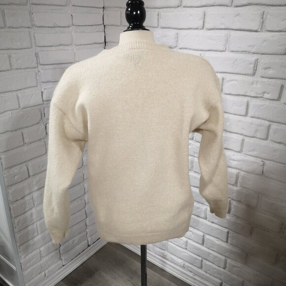 Northern Reflections Ladies Size Large Beige w/ Flower Pattern Sweater - Picture 2 of 10